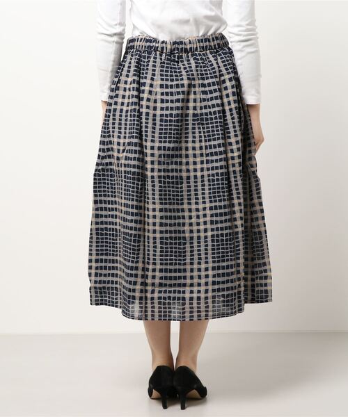 salle de bal（サルデバル）の「∴ 【 LITTLE MARKET / リトルマーケット 】ゆがみチェックスカート　FRH（スカート・レディース・ネイビー/オレンジ・FREE）」の4枚目の写真