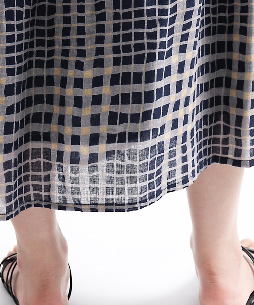 salle de bal（サルデバル）の「∴ 【 LITTLE MARKET / リトルマーケット 】ゆがみチェックスカート　FRH（スカート・レディース・ネイビー/オレンジ・FREE）」の17枚目の写真