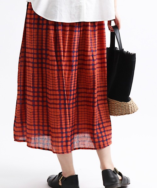 salle de bal（サルデバル）の「∴ 【 LITTLE MARKET / リトルマーケット 】ゆがみチェックスカート　FRH（スカート・レディース・ネイビー/オレンジ・FREE）」の10枚目の写真