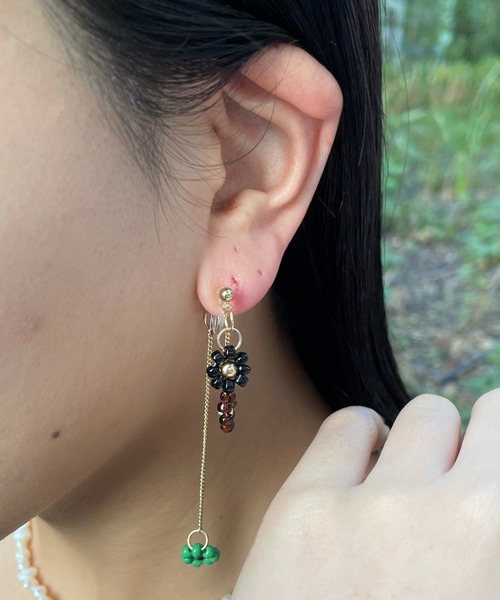 Me%(ミィパーセント)の「ビーズレイヤードピアス(ピアス(両耳用)・レディース・サックスブルー/ホワイト/その他/ライトピンク・FREE)」の4枚目の写真