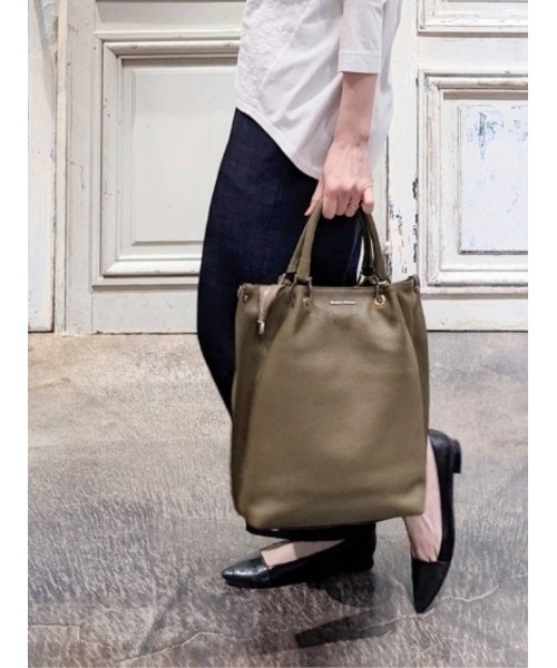 BEARDSLEY（ビアズリー）の「《GIANNI NATARO CAROL J》レザーバッグ（トートバッグ・レディース・カーキ/ピンク・FREE）」の3枚目の写真