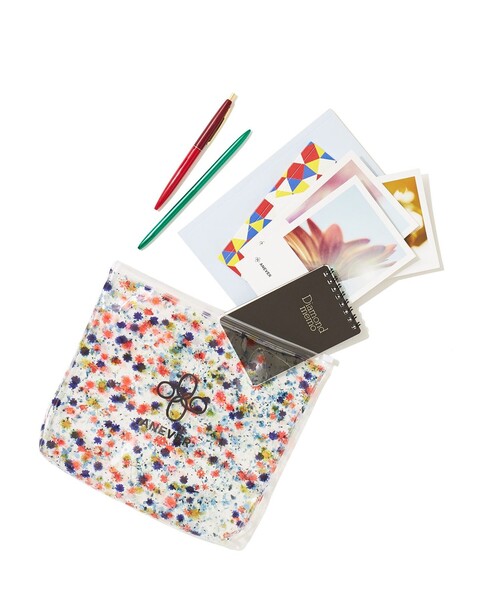 ANEVER(アンエバー)の「【SEDUM】洗える Tシャツ IN フラワーポーチ(Tシャツ/カットソー・レディース・ホワイト系・38)」の2枚目の写真