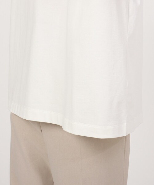 tk.TAKEO KIKUCHI(ティーケータケオキクチ)の「◆凪 × tk.TAKEO KIKUCHI「口紅を塗る女の子」Tシャツ(Tシャツ/カットソー・メンズ・ブラック/オフホワイト/ホワイト系7・01/02/03)」の4枚目の写真