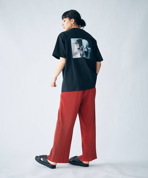 tk.TAKEO KIKUCHI(ティーケータケオキクチ)の「◆凪 × tk.TAKEO KIKUCHI「口紅を塗る女の子」Tシャツ(Tシャツ/カットソー・メンズ・ブラック/オフホワイト/ホワイト系7・01/02/03)」の20枚目の写真