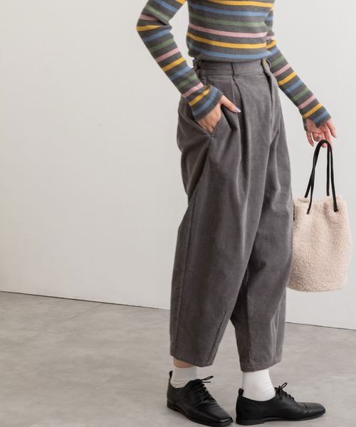 POU DOU DOU(プードゥドゥ)の「コーデュロイタックパンツ(その他パンツ・レディース・ライトグレー/アイボリー/ミント・3)」の3枚目の写真