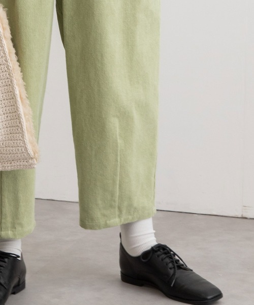 POU DOU DOU(プードゥドゥ)の「コーデュロイタックパンツ(その他パンツ・レディース・ライトグレー/アイボリー/ミント・3)」の8枚目の写真