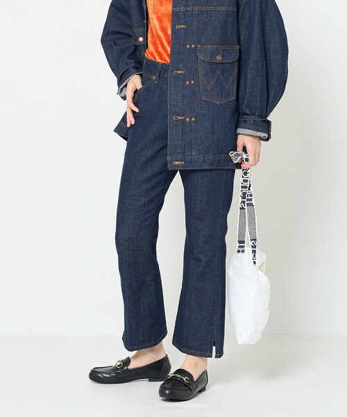 FREAK'S STORE（フリークスストア）の「Wrangler × FREAK'S STORE/ラングラー 別注FLARE DENIM PANTS/別注フレアデニムパンツ（デニムパンツ・レディース・ネイビー/サックスブルー・M/S）」の14枚目の写真