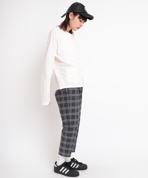 RNA(アールエヌエー)の「R3889 デニムチェックジャガードパンツ(デニムパンツ・レディース・インディゴブルー/ブラック・MEDIUM)」の14枚目の写真