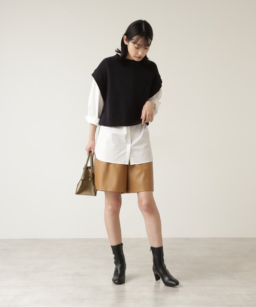 NATURAL BEAUTY BASIC（ナチュラルビューティーベーシック）の「フェイクレザーショートパンツ/0171230971（その他パンツ・レディース・キャメル/ブラック・SMALL/MEDIUM）」の7枚目の写真