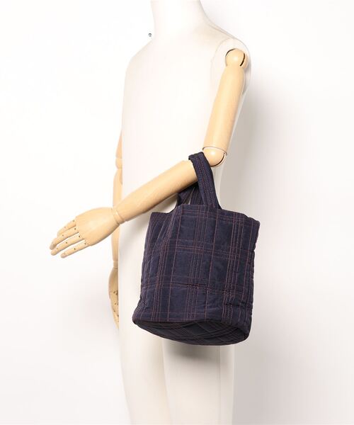 PUAL CE CIN（ピュアルセシン）の「ＱＵＩＬＴＩＮＧ　ＣＨＥＣＫ　ＴＯＴＥ（ショルダーバッグ・レディース・ネイビー/ベージュ/グレー/ブルー・FREE）」の8枚目の写真