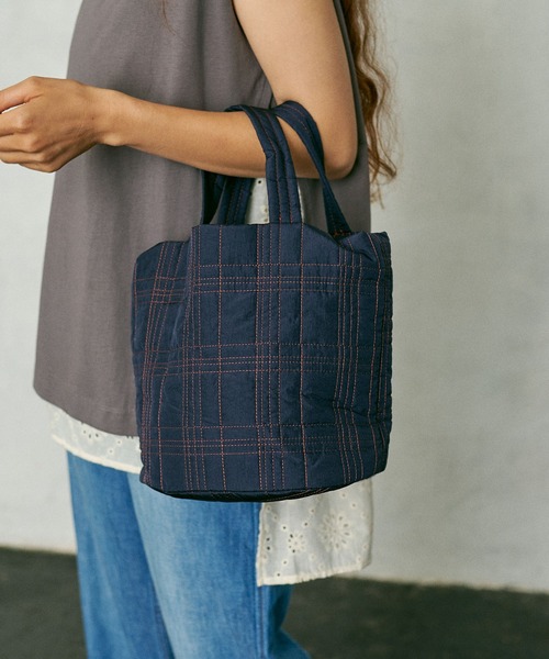 PUAL CE CIN（ピュアルセシン）の「ＱＵＩＬＴＩＮＧ　ＣＨＥＣＫ　ＴＯＴＥ（ショルダーバッグ・レディース・ネイビー/ベージュ/グレー/ブルー・FREE）」の4枚目の写真