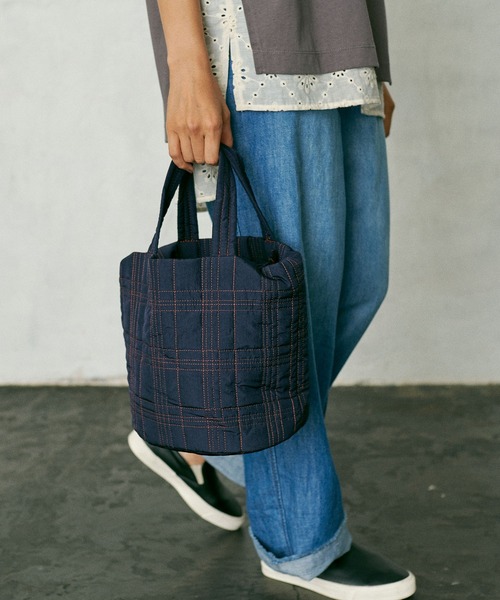 PUAL CE CIN（ピュアルセシン）の「ＱＵＩＬＴＩＮＧ　ＣＨＥＣＫ　ＴＯＴＥ（ショルダーバッグ・レディース・ネイビー/ベージュ/グレー/ブルー・FREE）」の15枚目の写真