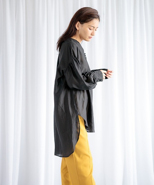 ENNEA(エンネア)の「【2021AW・手洗いできる】ソフトオーガンジーロングブラウス(シャツ/ブラウス・レディース・ブラック/ベージュ/ブルー・38)」の8枚目の写真