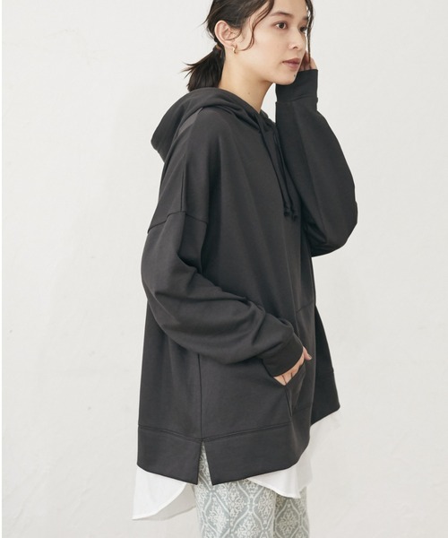 Green　Parks（グリーンパークス）の「Z 裾フェイクパーカーチュニック＊（パーカー・レディース・チャコールグレー/ベージュ/ダークカーキ・FREE）」の2枚目の写真