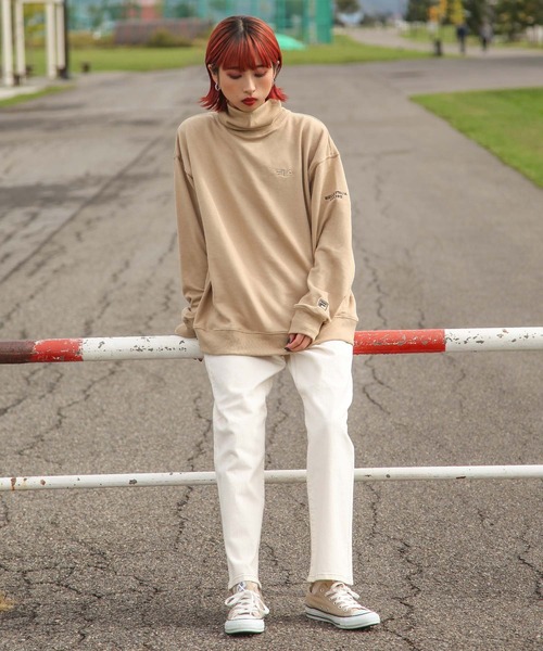 FILA（フィラ）の「【FILA】 ハイネックプルオーバー（スウェット・レディース・ホワイト/ブラック/ベージュ・MEDIUM/LARGE/X-LARGE）」の6枚目の写真