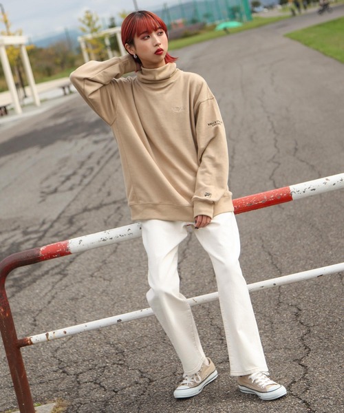 FILA（フィラ）の「【FILA】 ハイネックプルオーバー（スウェット・レディース・ホワイト/ブラック/ベージュ・MEDIUM/LARGE/X-LARGE）」の13枚目の写真