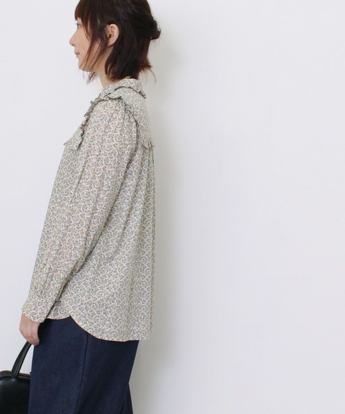 POU DOU DOU(プードゥドゥ)の「スクエアヨークフリル長袖ブラウス(シャツ/ブラウス・レディース・ブラック/ネイビー/アイボリー/ミント・3)」の6枚目の写真