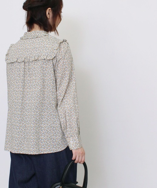 POU DOU DOU(プードゥドゥ)の「スクエアヨークフリル長袖ブラウス(シャツ/ブラウス・レディース・ブラック/ネイビー/アイボリー/ミント・3)」の7枚目の写真