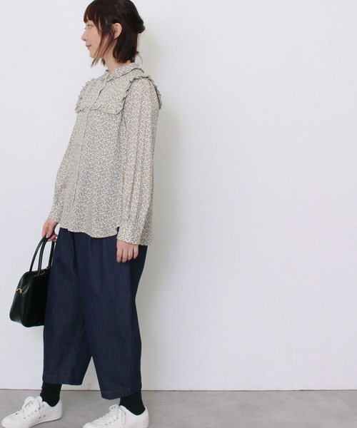 POU DOU DOU(プードゥドゥ)の「スクエアヨークフリル長袖ブラウス(シャツ/ブラウス・レディース・ブラック/ネイビー/アイボリー/ミント・3)」の12枚目の写真