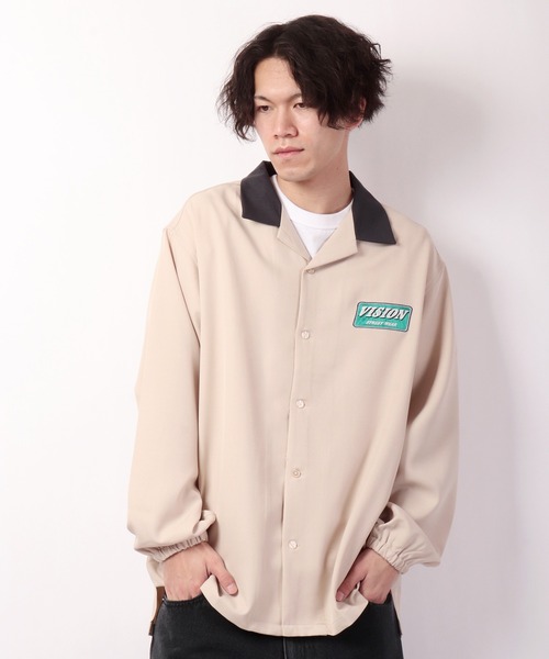 VISION STREET WEAR(ヴィジョンストリートウェア)の「VISION STREET WEAR プレートロゴ刺繍シャツ(シャツ/ブラウス・メンズ・グレイッシュブルー/アイボリー/チャコールグレー・LL/M/L)」の1枚目の写真