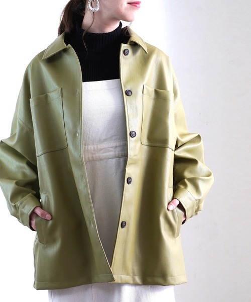 Fizz(フィズ)の「【Fizz/フィズ】 ビッグシルエット フェイクレザーシャツジャケット(その他アウター・レディース・ブラック/ベージュ/グリーン・FREE)」の3枚目の写真