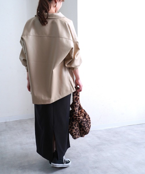 Fizz(フィズ)の「【Fizz/フィズ】 ビッグシルエット フェイクレザーシャツジャケット(その他アウター・レディース・ブラック/ベージュ/グリーン・FREE)」の10枚目の写真