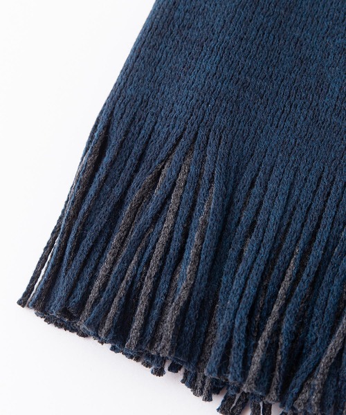 UNIVERSAL OVERALL（ユニバーサルオーバーオール）の「【UNIVERSAL OVERALL／ユニバーサルオーバーオール】リバーシブルマフラー　ワンポイントブランドロゴ（マフラー・メンズ・ネイビー/ブラック・FREE）」の7枚目の写真