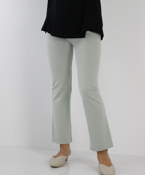 CHOCOA(チョコア)の「美脚ストレートマタニティレギンスパンツ(マタニティウェア/グッズ・レディース・ホワイト/ライトグレー/ブラック/グレー・FREE)」の5枚目の写真