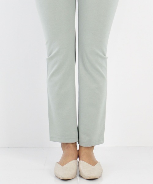 CHOCOA(チョコア)の「美脚ストレートマタニティレギンスパンツ(マタニティウェア/グッズ・レディース・ホワイト/ライトグレー/ブラック/グレー・FREE)」の17枚目の写真