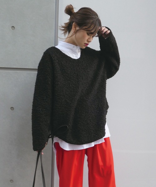 CORNERS（コーナーズ）の「ルーズシルエットもこもこボアトップス（ニット/セーター・レディース・アイボリー/ブラック/ブラウン/グリーン/ブルー/パープル/ベージュ・M）」の3枚目の写真