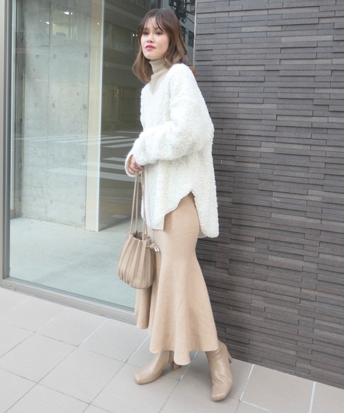 CORNERS（コーナーズ）の「ルーズシルエットもこもこボアトップス（ニット/セーター・レディース・アイボリー/ブラック/ブラウン/グリーン/ブルー/パープル/ベージュ・M）」の20枚目の写真