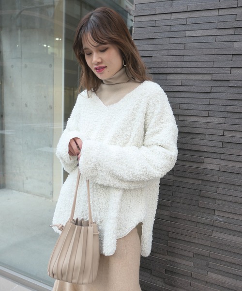 CORNERS（コーナーズ）の「ルーズシルエットもこもこボアトップス（ニット/セーター・レディース・アイボリー/ブラック/ブラウン/グリーン/ブルー/パープル/ベージュ・M）」の14枚目の写真