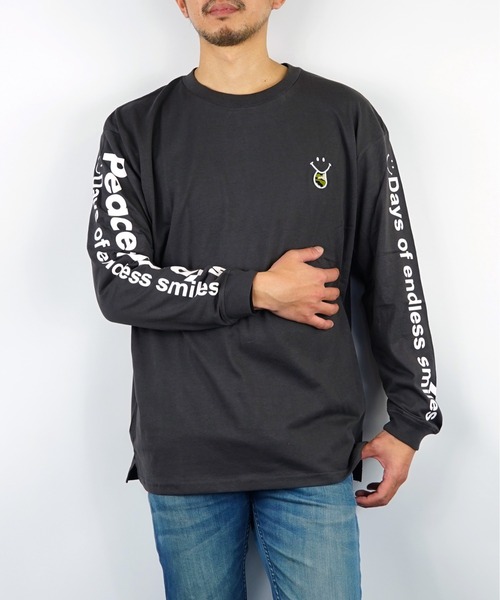 Burner(バーナー)の「【GROOVY STORE】ワイド ロンT ワンポイント 刺繍 スマイル 袖 ロゴ 長袖T(Tシャツ/カットソー・メンズ・ネイビー/ブラック/カーキ/ホワイト・LL/M/L)」の2枚目の写真