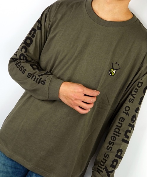 Burner(バーナー)の「【GROOVY STORE】ワイド ロンT ワンポイント 刺繍 スマイル 袖 ロゴ 長袖T(Tシャツ/カットソー・メンズ・ネイビー/ブラック/カーキ/ホワイト・LL/M/L)」の15枚目の写真