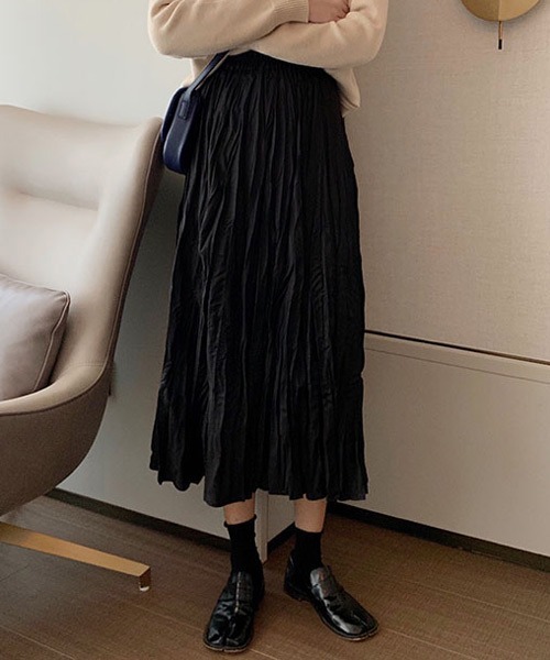 urge：（アージコロン ）の「【URGE：】しわ プリーツ加工　フレア　スカート（スカート・レディース・ブラック/ホワイト/ベージュ・MEDIUM/LARGE/SMALL）」の5枚目の写真