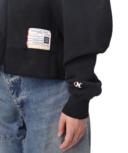 Maison MIHARA YASUHIRO(メゾンミハラヤスヒロ)の「Switching Pullover(スウェット・レディース・ホワイト/ブラック・FREE)」の14枚目の写真
