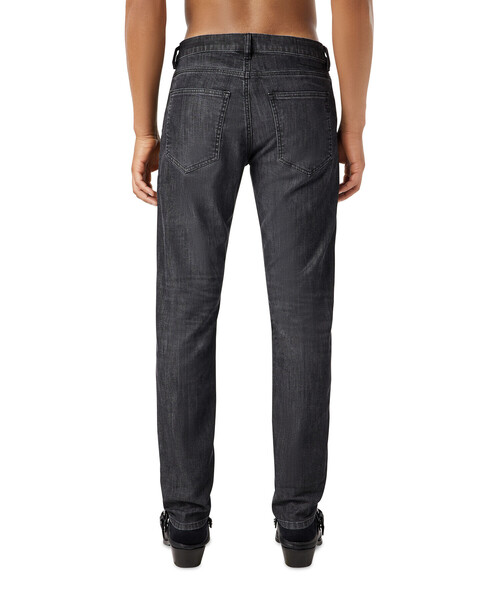 DIESEL（ディーゼル）の「DIESEL SS22 メンズ デニム スリムフィット グレーデニム サステナブル（デニムパンツ・メンズ・ブラック・30inch/28inch/31inch/26inch/29inch/36inch/32inch/34inch/33inch/27inch）」の10枚目の写真