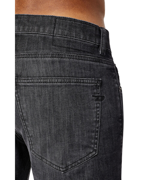 DIESEL（ディーゼル）の「DIESEL SS22 メンズ デニム スリムフィット グレーデニム サステナブル（デニムパンツ・メンズ・ブラック・30inch/28inch/31inch/26inch/29inch/36inch/32inch/34inch/33inch/27inch）」の7枚目の写真