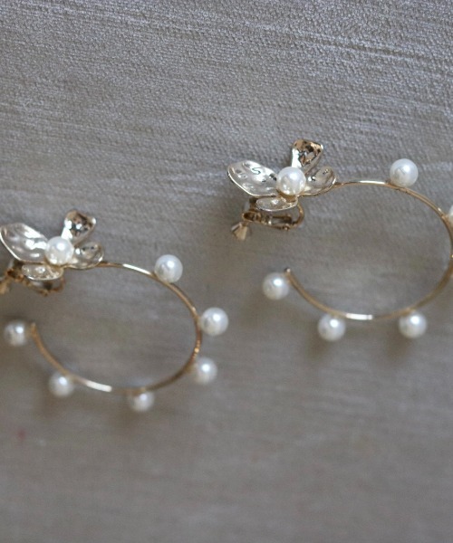 【felice】フラワークラウンイヤリング（イヤリング）｜felice（フェリーチェ）