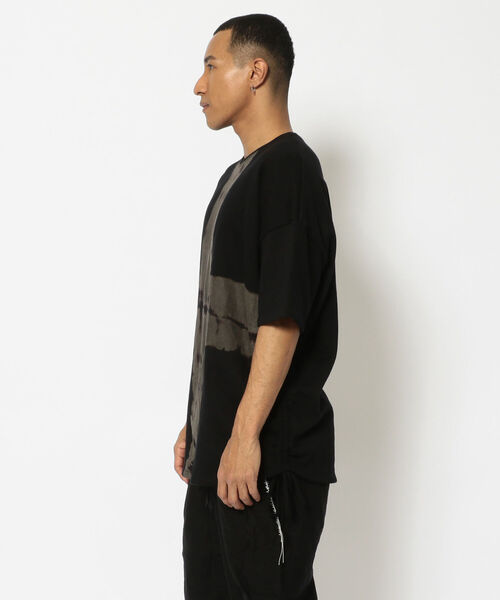 KMRii（ケムリ）の「【別注】KMRii/ケムリ/CROSS SWEAT TOPS（T