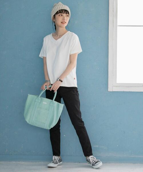 coen（コーエン）の「［UVカット機能付き］USAコットンVネックTシャツ#（Tシャツ/カットソー・レディース・ホワイト/ライトピンク/ブラック/ターコイズブルー/ダークグレー/オリーブ・M/L）」の11枚目の写真