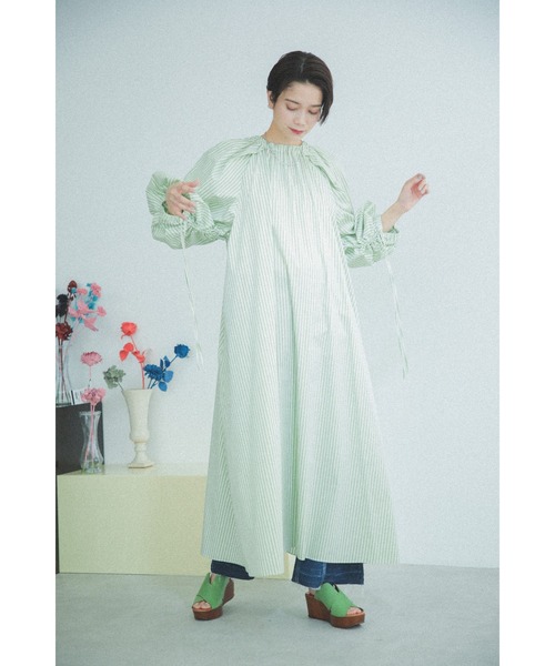 mag.by c(マグバイシー)の「(mag.by c)ボリュームスリーブワンピース(ワンピース・レディース・ブラック/グリーン/オレンジ・ONE SIZE)」の8枚目の写真