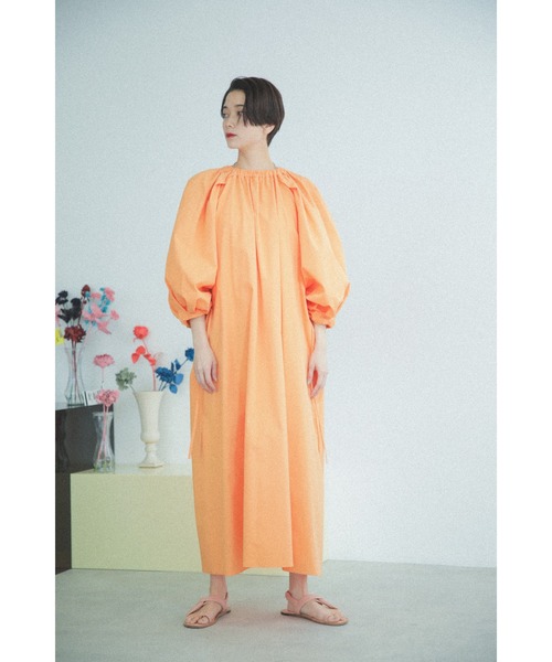mag.by c(マグバイシー)の「(mag.by c)ボリュームスリーブワンピース(ワンピース・レディース・ブラック/グリーン/オレンジ・ONE SIZE)」の10枚目の写真