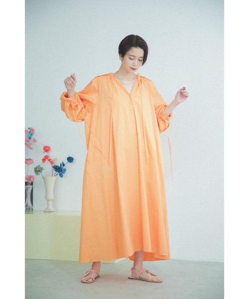 mag.by c(マグバイシー)の「(mag.by c)ボリュームスリーブワンピース(ワンピース・レディース・ブラック/グリーン/オレンジ・ONE SIZE)」の12枚目の写真