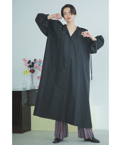 mag.by c(マグバイシー)の「(mag.by c)ボリュームスリーブワンピース(ワンピース・レディース・ブラック/グリーン/オレンジ・ONE SIZE)」の22枚目の写真