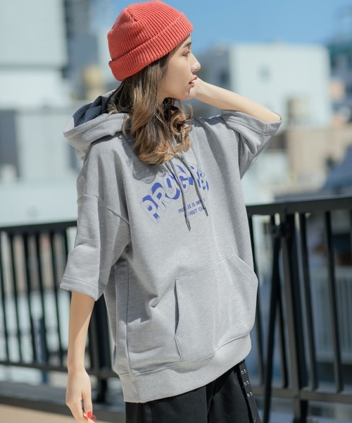 PBLIM(ページボーイリム)の「【PAGEBOYLIM】リッタイロゴフーディ(パーカー・レディース・ブラック/グレー・MEDIUM/LARGE)」の4枚目の写真