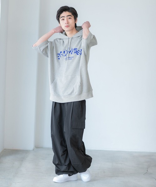 PBLIM(ページボーイリム)の「【PAGEBOYLIM】リッタイロゴフーディ(パーカー・レディース・ブラック/グレー・MEDIUM/LARGE)」の12枚目の写真