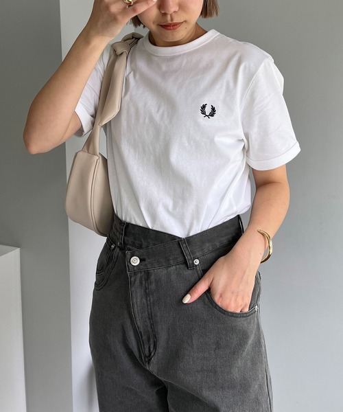 CAPRICIEUX LE'MAGE(カプリシューレマージュ)の「【FRED PERRY/フレッドペリー】ワンポイントTシャツ(Tシャツ/カットソー・レディース・ホワイト/ブラック・SMALL)」の14枚目の写真