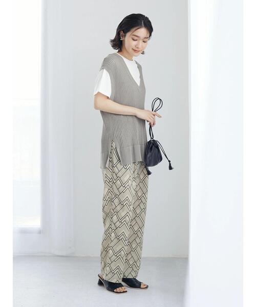 Green Parks(グリーンパークス)の「汗染み防止 クルーネックTシャツ(Tシャツ/カットソー・レディース・イエロー/ブルー/ベージュ/グリーン/ダークグレー/オフホワイト・S/M)」の20枚目の写真