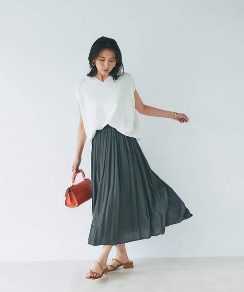 RIVE DROITE(リヴドロワ)の「クールタッチUVVネックワイドニット(ニット/セーター・レディース・ブラック/オフホワイト/グリーン/キャメル・FREE)」の21枚目の写真